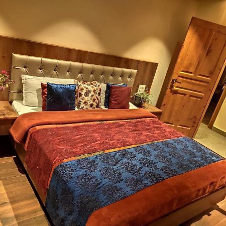 Apple Blossom Hotel Manāli Eksteriør billede
