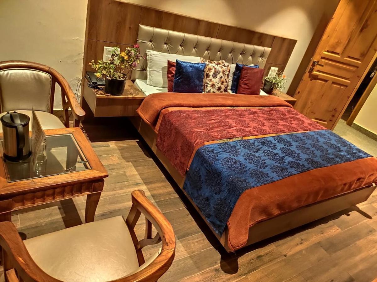 Apple Blossom Hotel Manāli Eksteriør billede