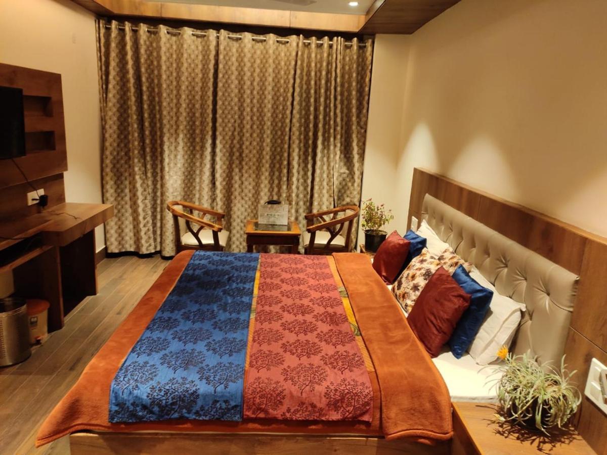 Apple Blossom Hotel Manāli Eksteriør billede